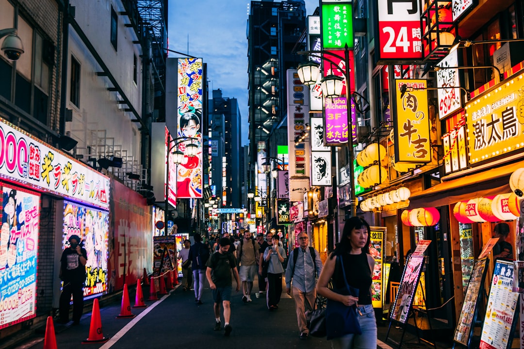 Must-See Attractions in Kabukicho and Shinjuku