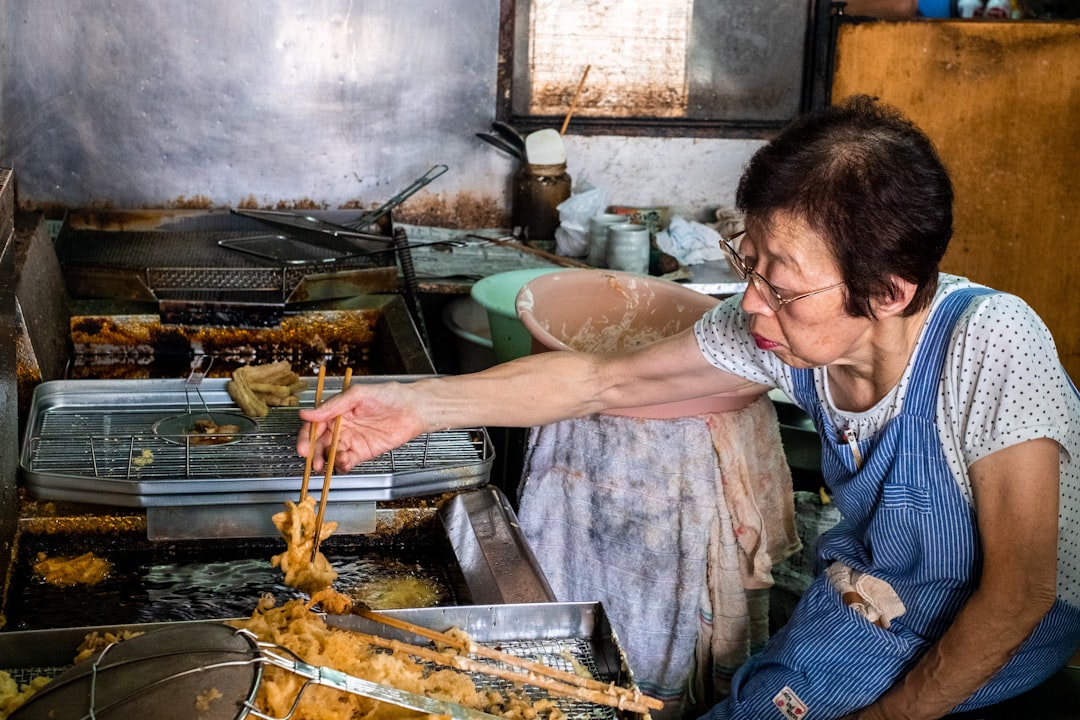 Choosing the Right Monja Cooking Class for Your Family