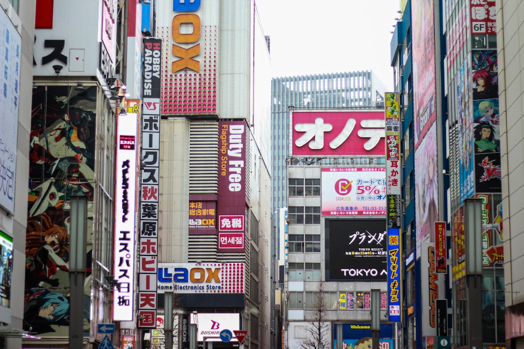 Eating in Akihabara Without Breaking Character