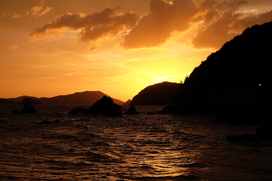 Oshima Onsen Hotel: Soak While the Sun Sets