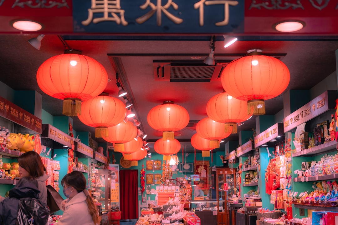 Your 3000-Yen Food Tour: Stall by Stall