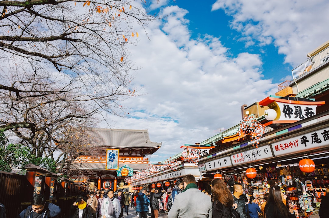 Nakamise Street Food: What to Eat (and What to Skip)