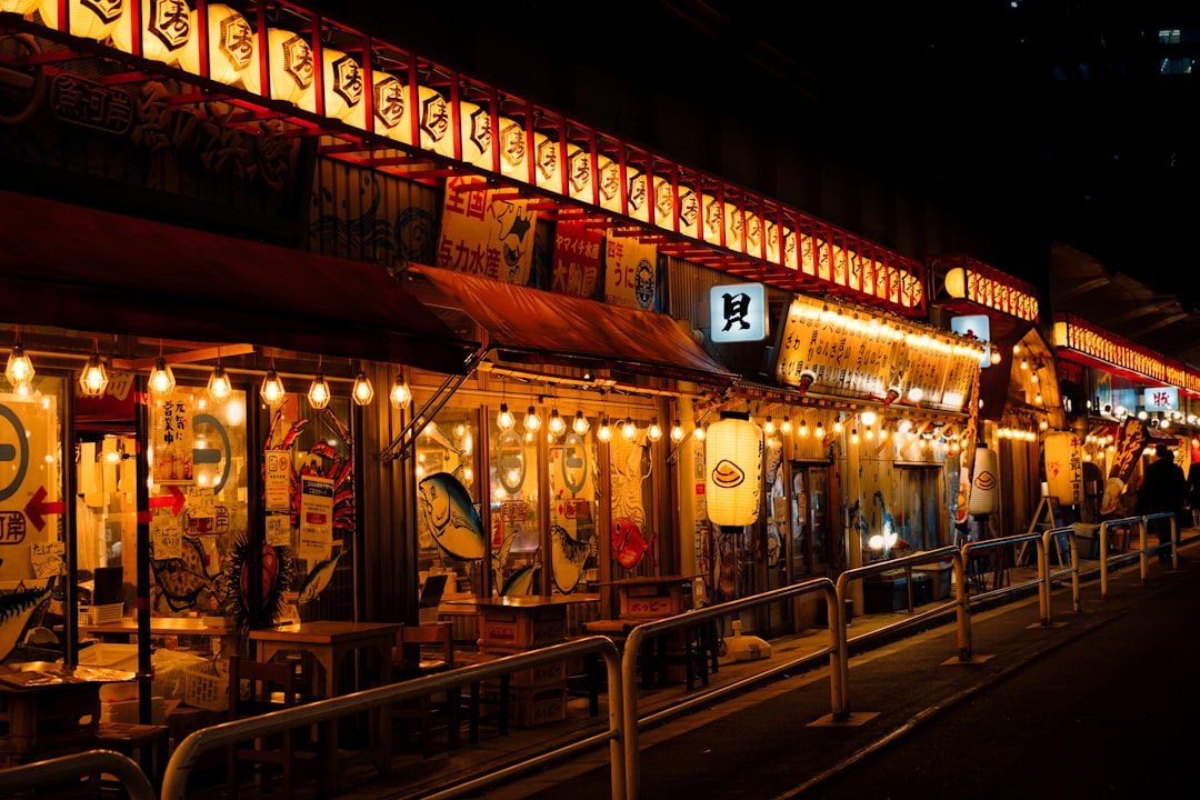 The Essential Yurakucho Whisky Bar Hopping Route