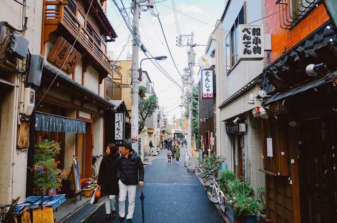 Food Stops That Won't Cost You the Golden Hour