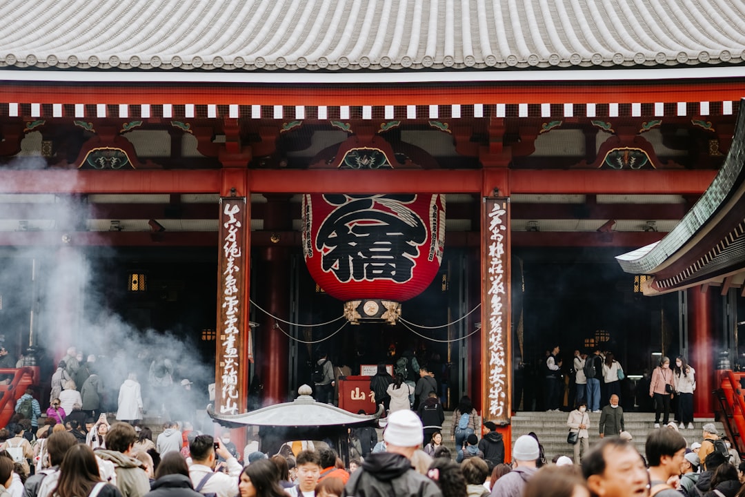 Best Time to Visit a Shinjuku Izakaya